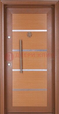 Коричневая входная дверь c МДФ панелью ЧД-33 в частный дом в Петрозаводске