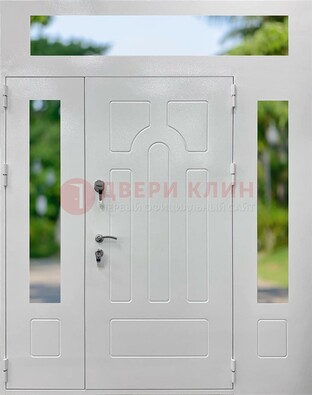 Белая стальная дверь порошок со стеклом и фрамугами ДФГ-11 в Петрозаводске