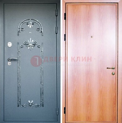 Железная дверь с ковкой ламинат внутри ДК-11 в квартиру в Петрозаводске