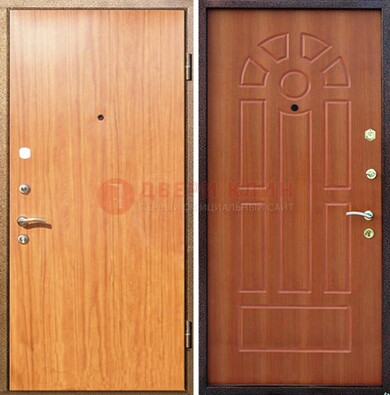 Светлая железная дверь с ламинатом МДФ внутри ДЛ-15 в Петрозаводске