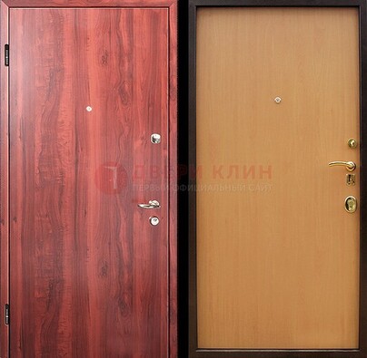Красная железная дверь с ламинатом ДЛ-3 в Петрозаводске