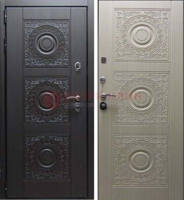 Темная стальная дверь с МДФ ДМ-161 для коттеджа в Петрозаводске