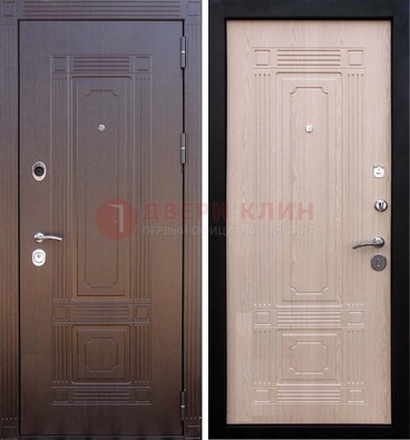 Коричневая входная дверь с МДФ ДМ-173 для кирпичного дома в Петрозаводске