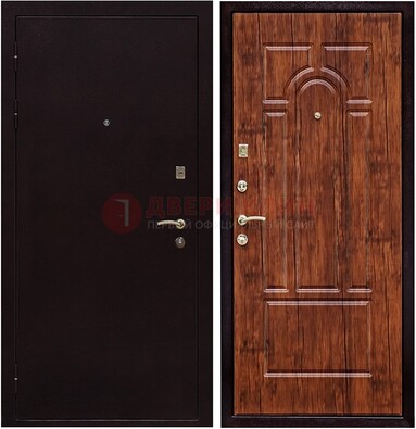 Темная железная дверь с порошковым покрытием ДП-194 в Великом Новгороде