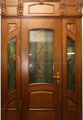 Парадная дверь со стеклянными вставками и ковкой ДПР-36 для дома в Петрозаводске