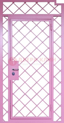 Розовая металлическая решетчатая дверь ДР-15 в Петрозаводске