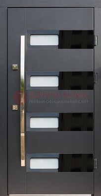 Черная стальная дверь МДФ хайтек со стеклом ДС-16 в Петрозаводске