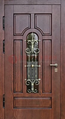 Cтальная дверь со стеклом и ковкой в коричневом цвете ДСК-119 в Петрозаводске