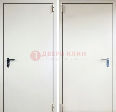 Белая железная техническая дверь ДТ-16 в Петрозаводске