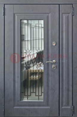 Серая стальная дверь Винорит со стеклом и ковкой ПЛ-29 в Петрозаводске